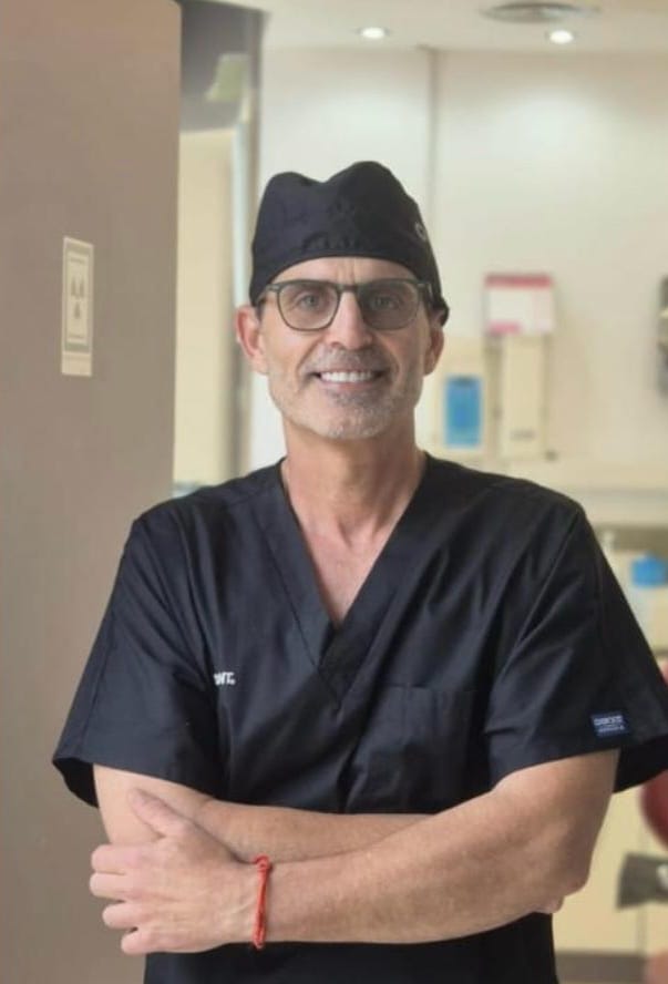 Dr. Manuel González